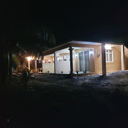 Ocean Viewpoint Lodge 포트 마투린 외부 사진